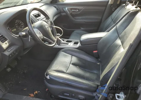 2015 Nissan Altima 2.5 из США, поврежденный, VIN 1N4AL3AP9FN358059